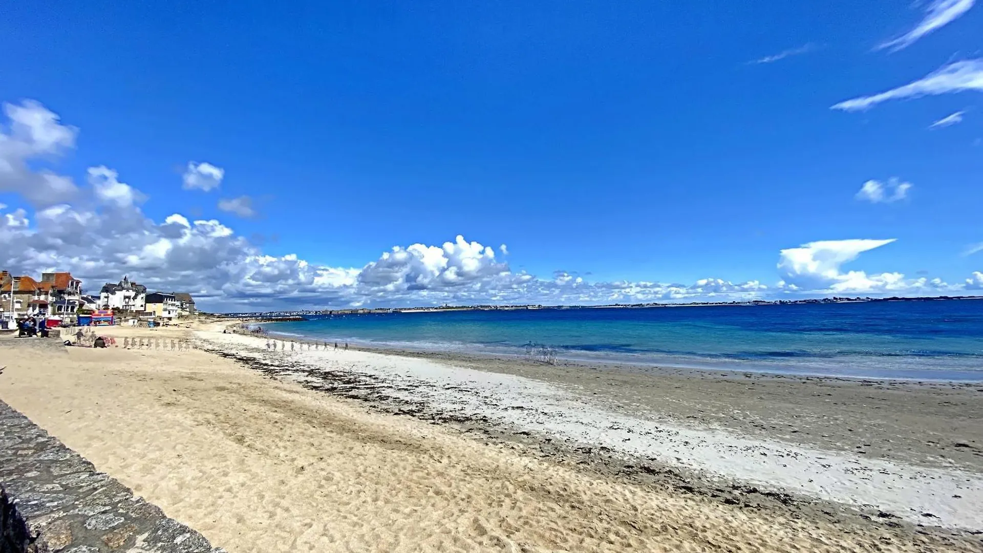 Apartment Larmor-Plage T4 Spacieux Avec Terrasse, Ascenseur Et Parking Face A La Mer - Fr-1-349-124
